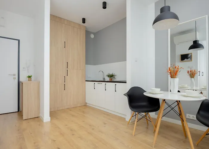 Wola Pet-Friendly Apartments With Ac Slawinska By Noclegi Renters