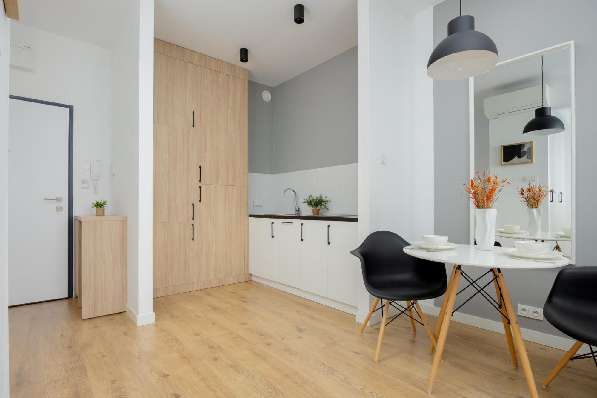 Wola Pet-friendly With Ac Slawinska By Renters Varšava
